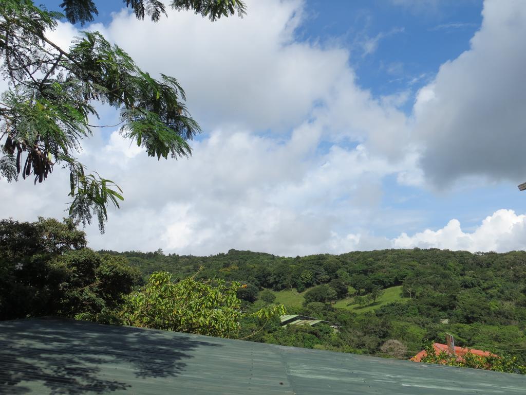 Cabinas Nuestra Kasa Bed & Breakfast Monteverde Exterior photo